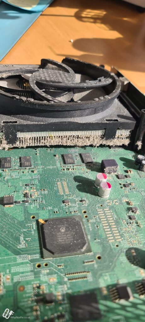 Xbox One - Stripped Down, Thoroughly Cleaned and Main Processor Repasted - Folkestone, Kent