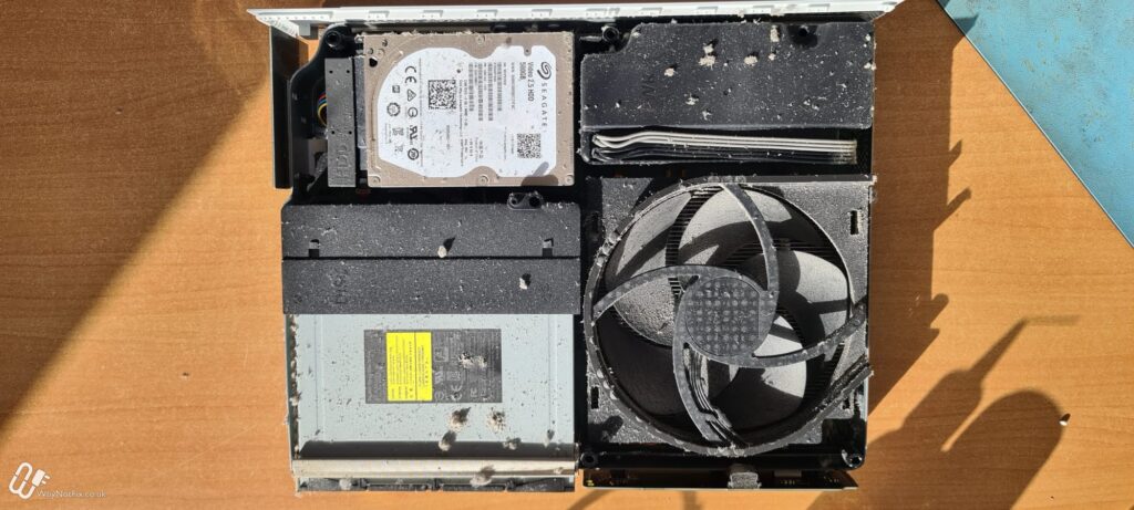 Xbox One - Stripped Down, Thoroughly Cleaned and Main Processor Repasted - Folkestone, Kent