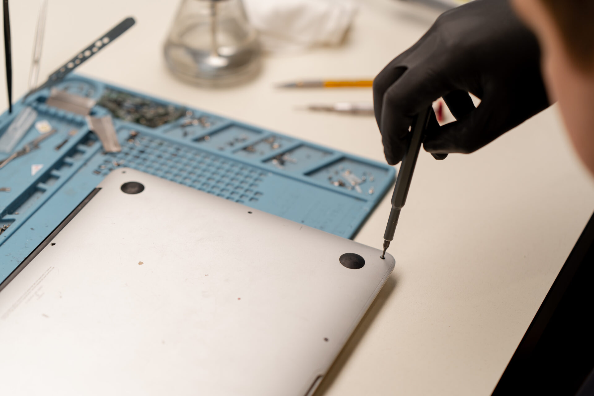 Ashford MacBook Repair by WhyNotFix